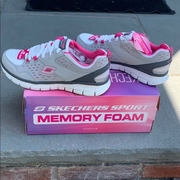 Skechers Shoes - NWT💕 Sketchers Sport Memory Foam